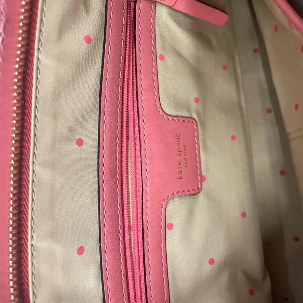 Kate Spade Vintage Pink Tote Bag with Wooden Handle - Picture 3 of 6